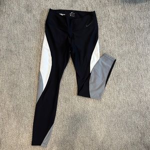 Medium Dri-Fit black and gray leggings by Nike